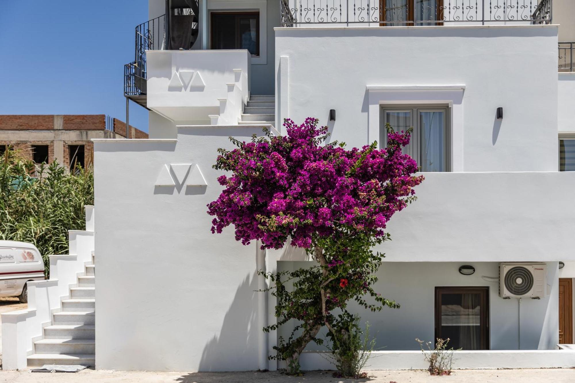 George'S Apartments Naxos City Екстериор снимка